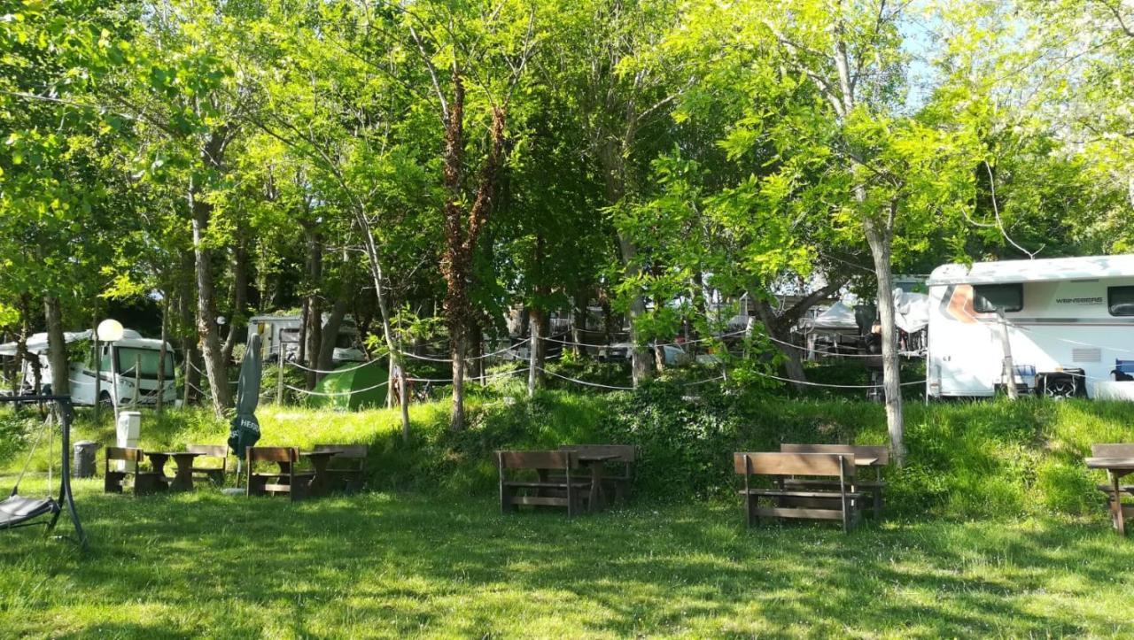 Camping Gabicce Monte Габичче-Маре Экстерьер фото